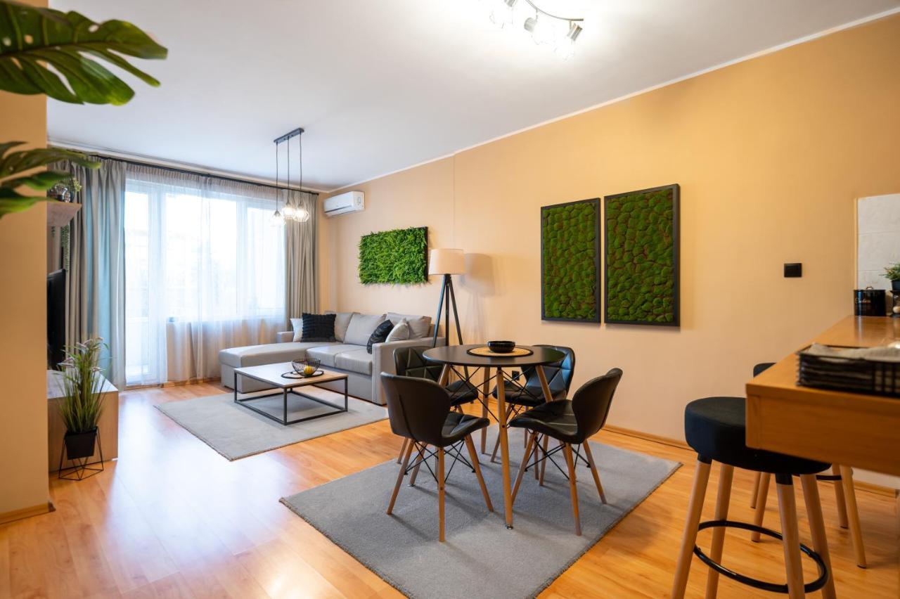 Cosy Green Apt Close To Macedonia Square Sofia Esterno foto