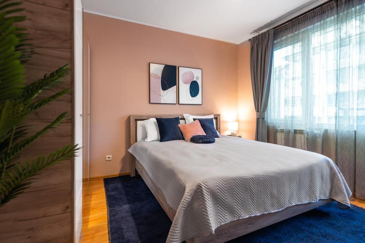 Cosy Green Apt Close To Macedonia Square Sofia Esterno foto