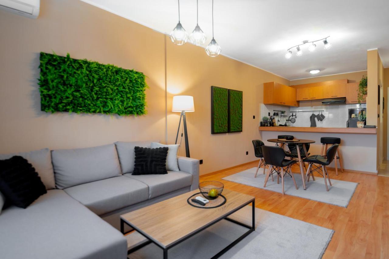 Cosy Green Apt Close To Macedonia Square Sofia Esterno foto